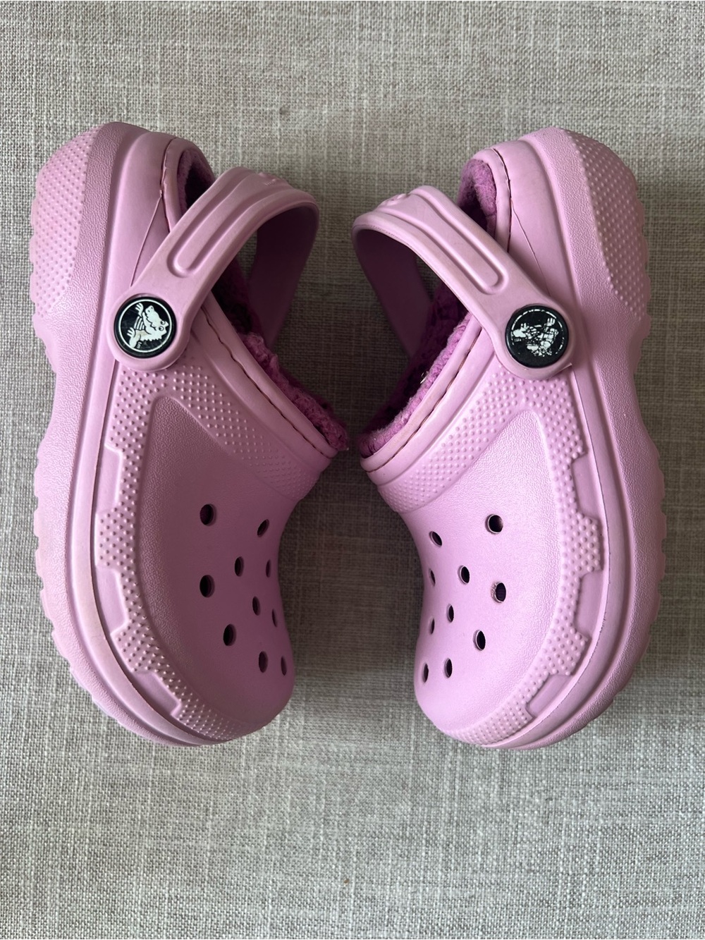 CROCS Dual Comfort Girls/Kids Pink Faux fur Lined mule Clogs w/strap, size 10 - Picture 6 of 8